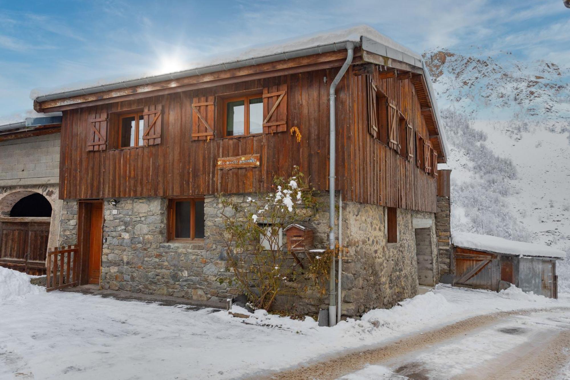 Le Petit Paradis, Chalet Au Coeur Des 3 Vallees Saint-Marcel  Eksteriør billede